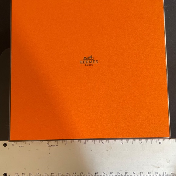 Hermes Gift Box - Picture 5 of 6